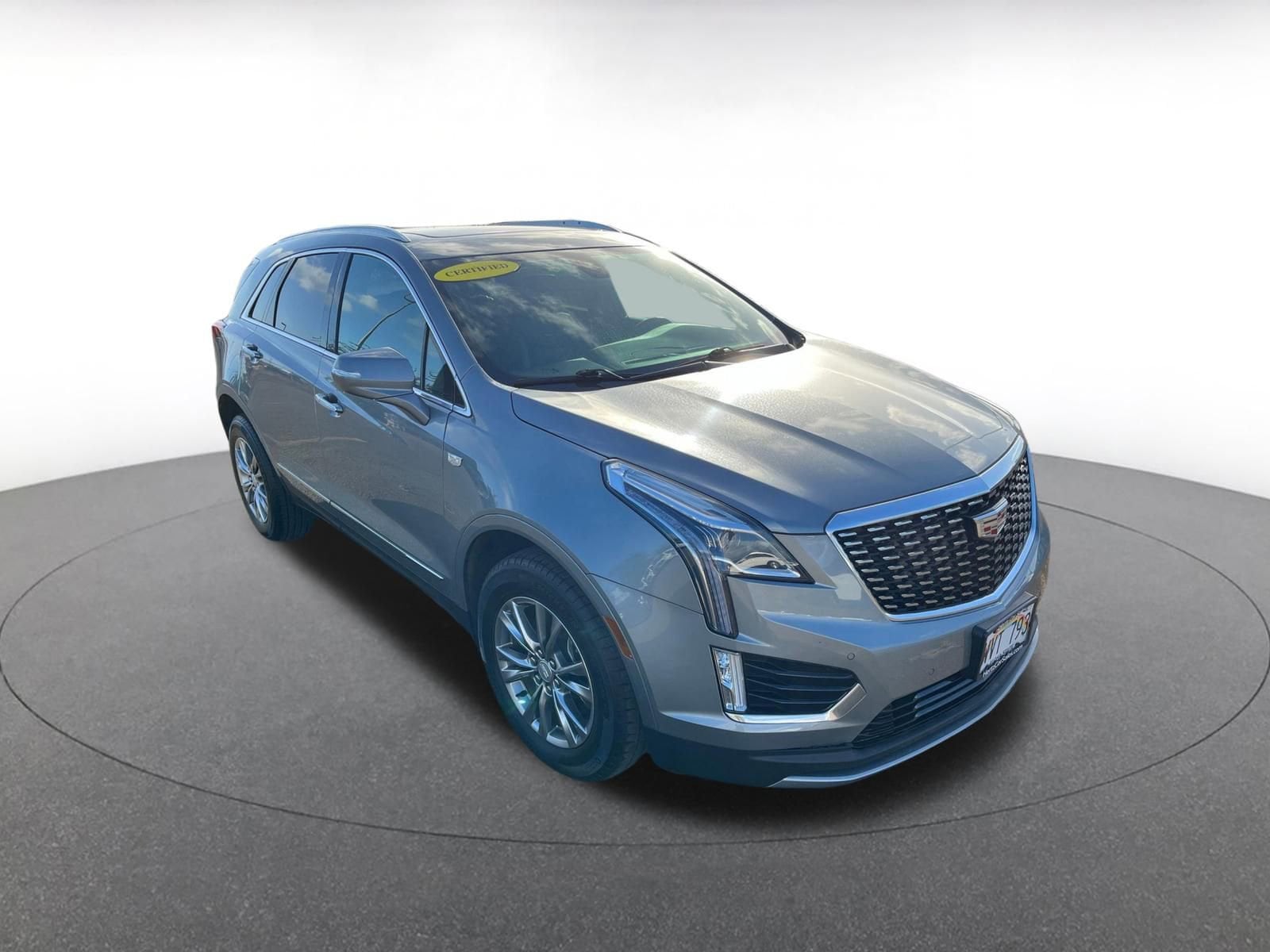Thumbnail: 2023 Cadillac XT5 - 1