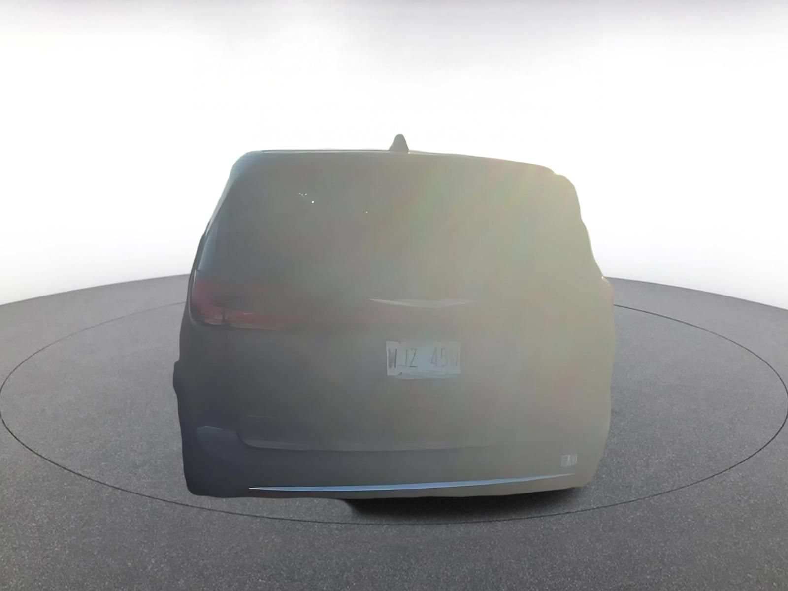 Thumbnail: 2022 Chrysler Pacifica - 15