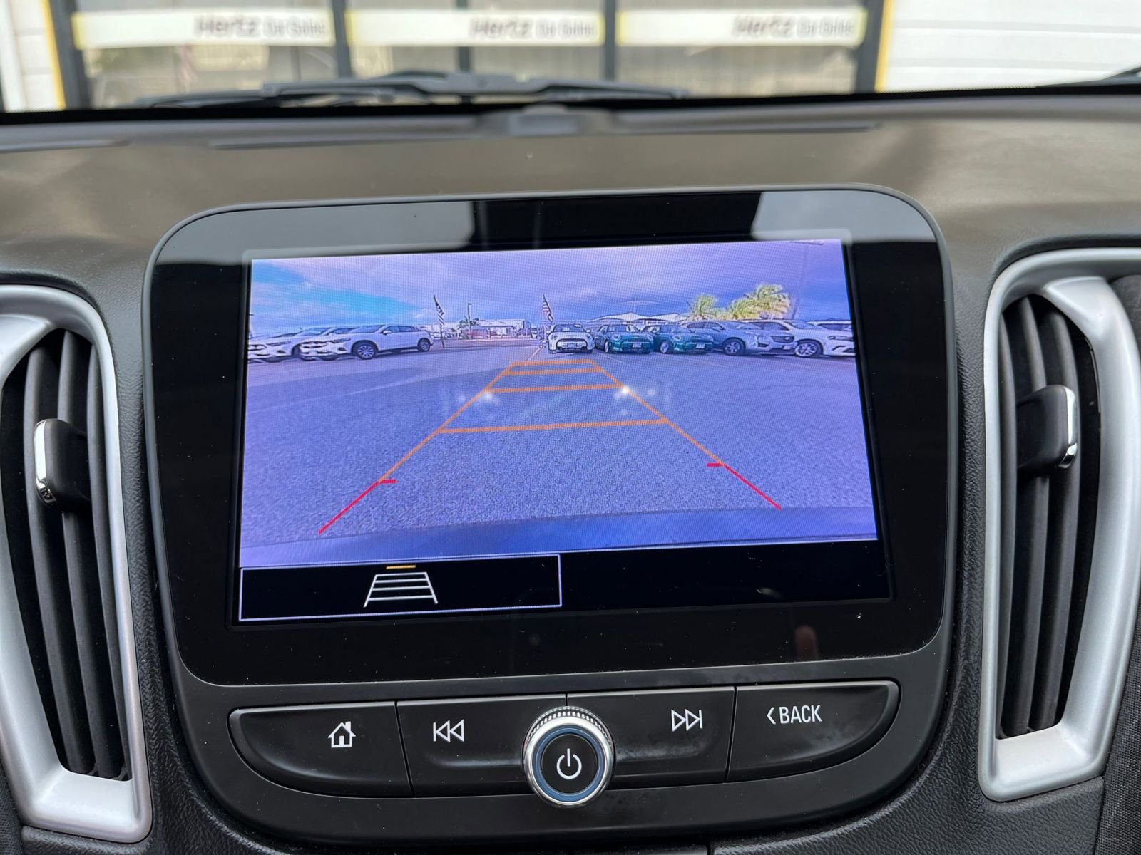 Thumbnail: 2023 Chevrolet Malibu - 17