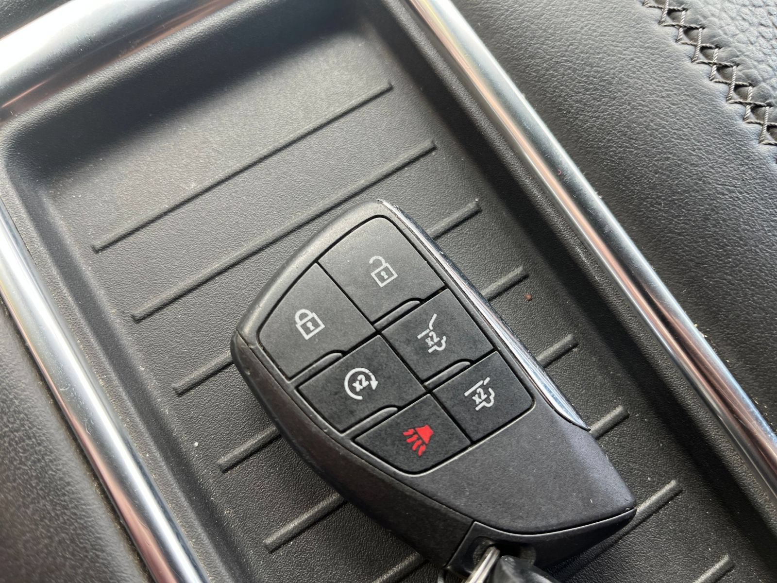 Thumbnail: 2023 GMC Yukon - 19