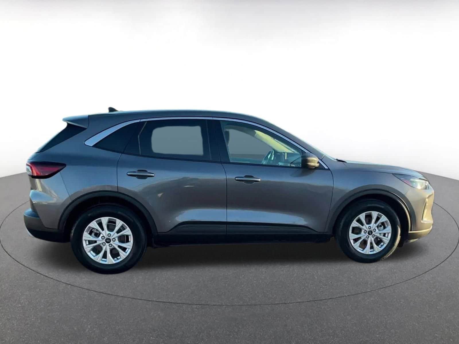 Thumbnail: 2023 Ford Escape - 15