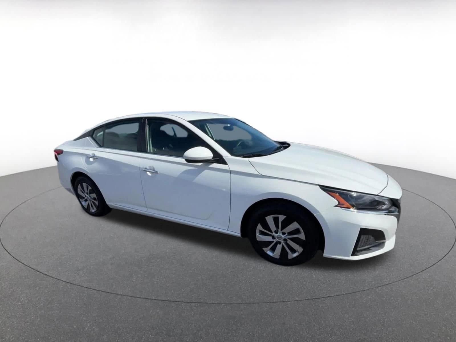 Thumbnail: 2023 Nissan Altima - 2
