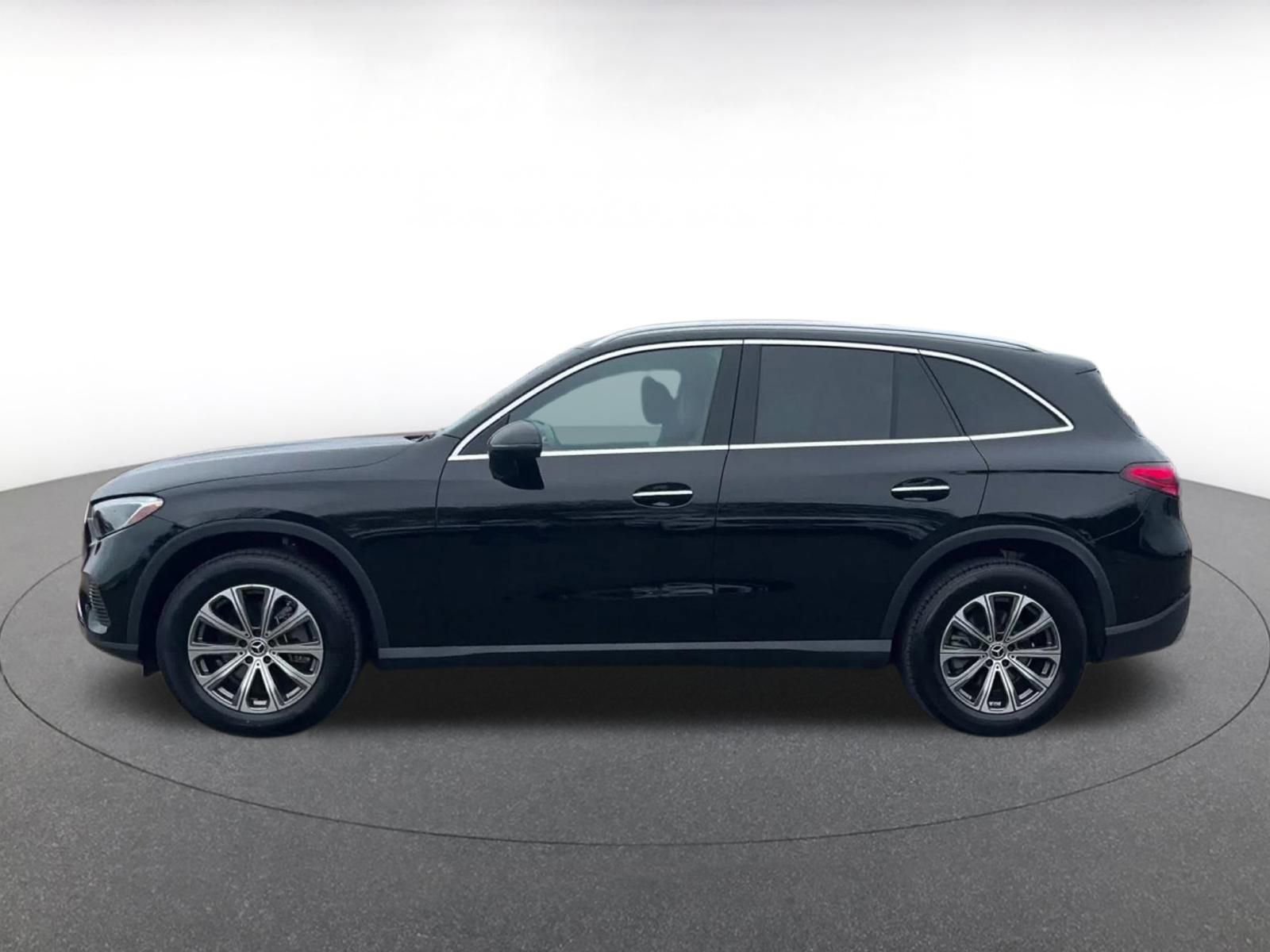 Thumbnail: 2024 Mercedes-Benz GLC - 9