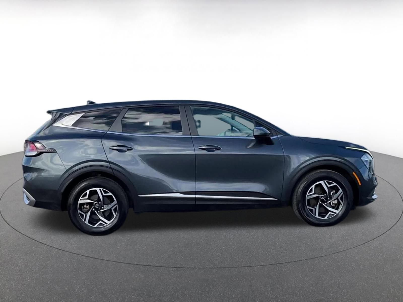 Thumbnail: 2023 Kia Sportage - 15