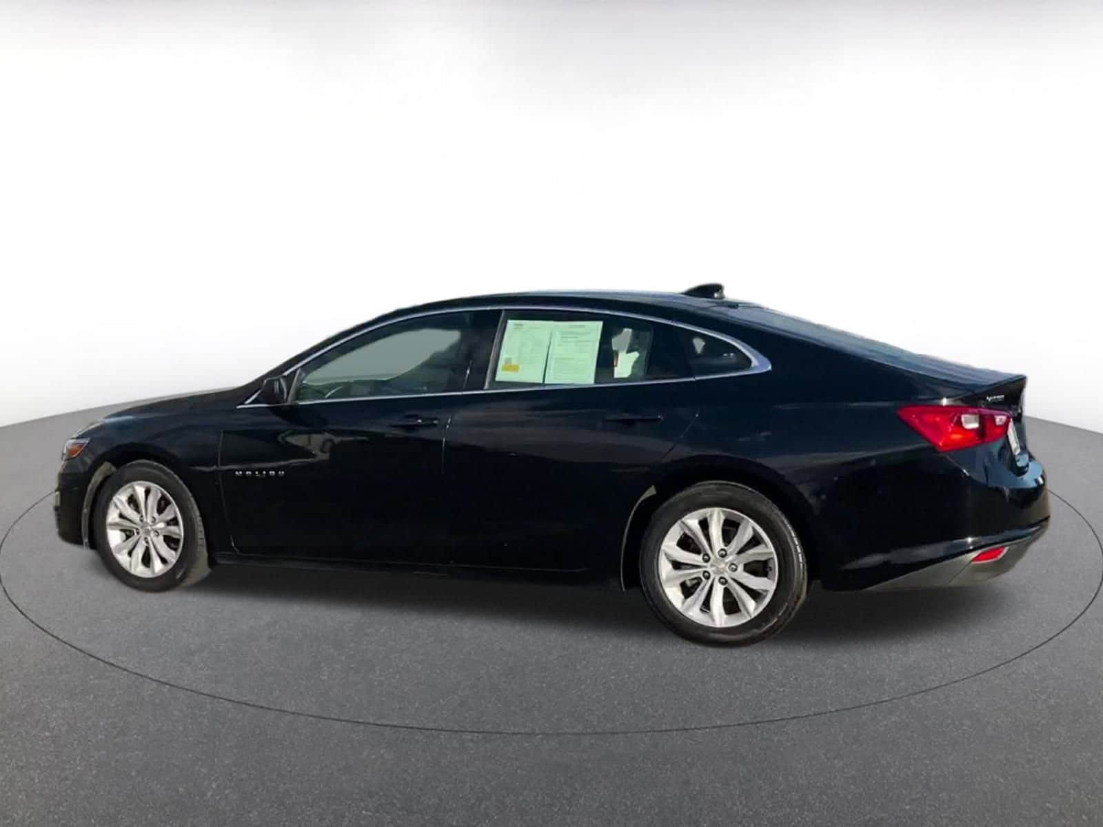 Thumbnail: 2023 Chevrolet Malibu - 10