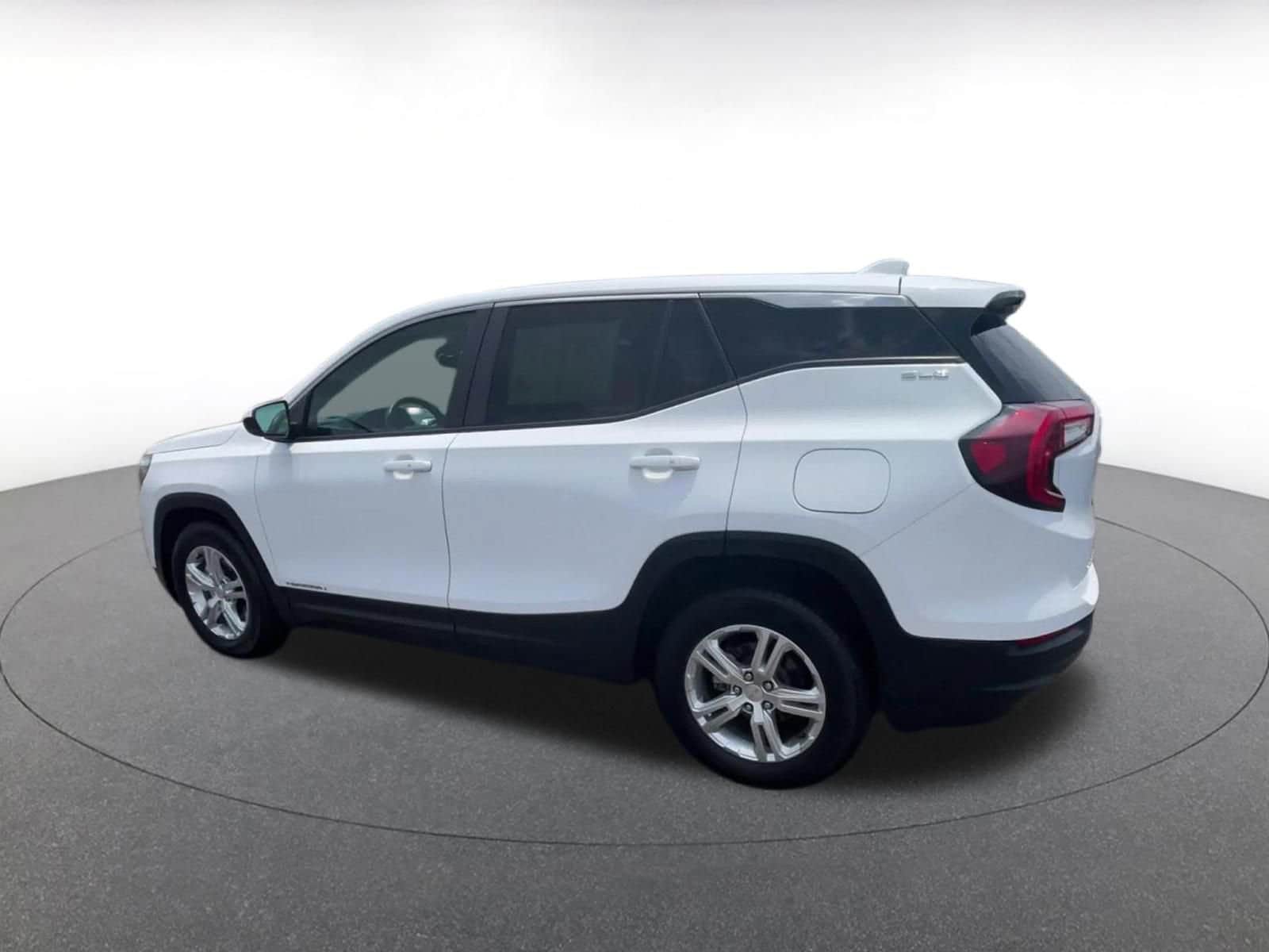 Thumbnail: 2024 GMC Terrain - 10