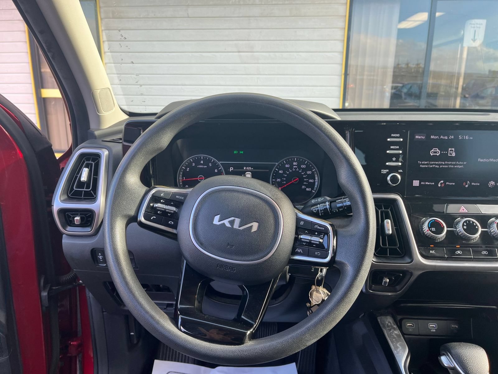 Thumbnail: 2023 Kia Sorento - 29