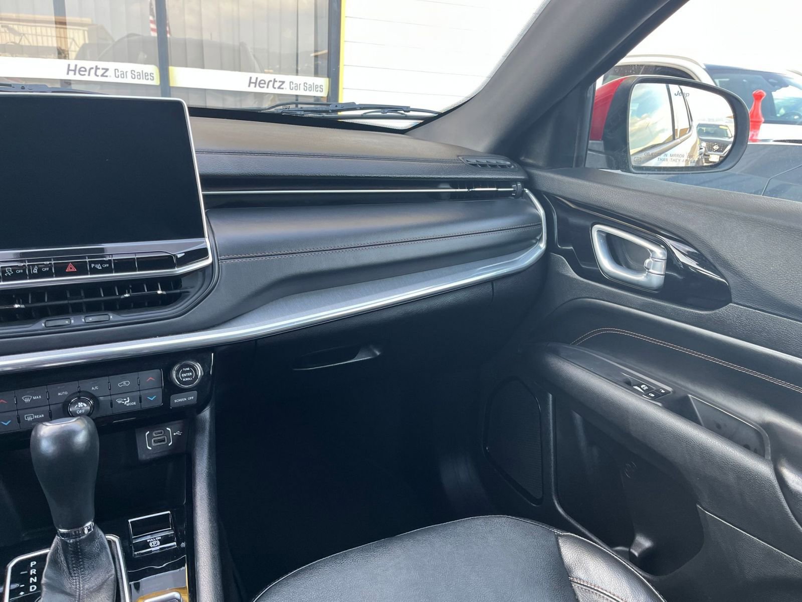 Thumbnail: 2023 Jeep Compass - 35