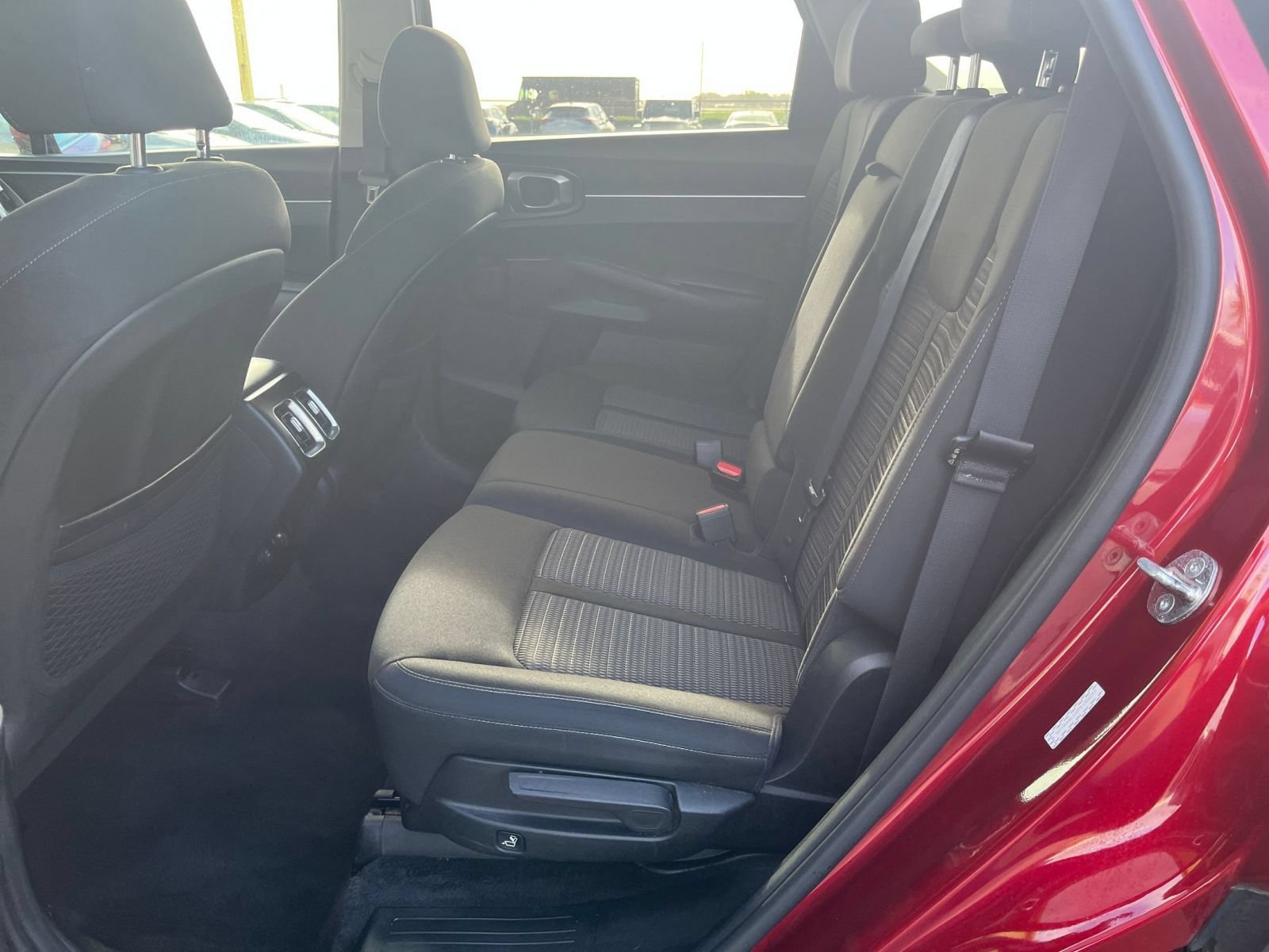 Thumbnail: 2023 Kia Sorento - 20