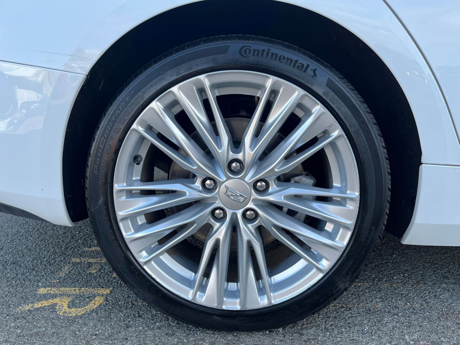 Thumbnail: 2023 Cadillac CT4 - 32