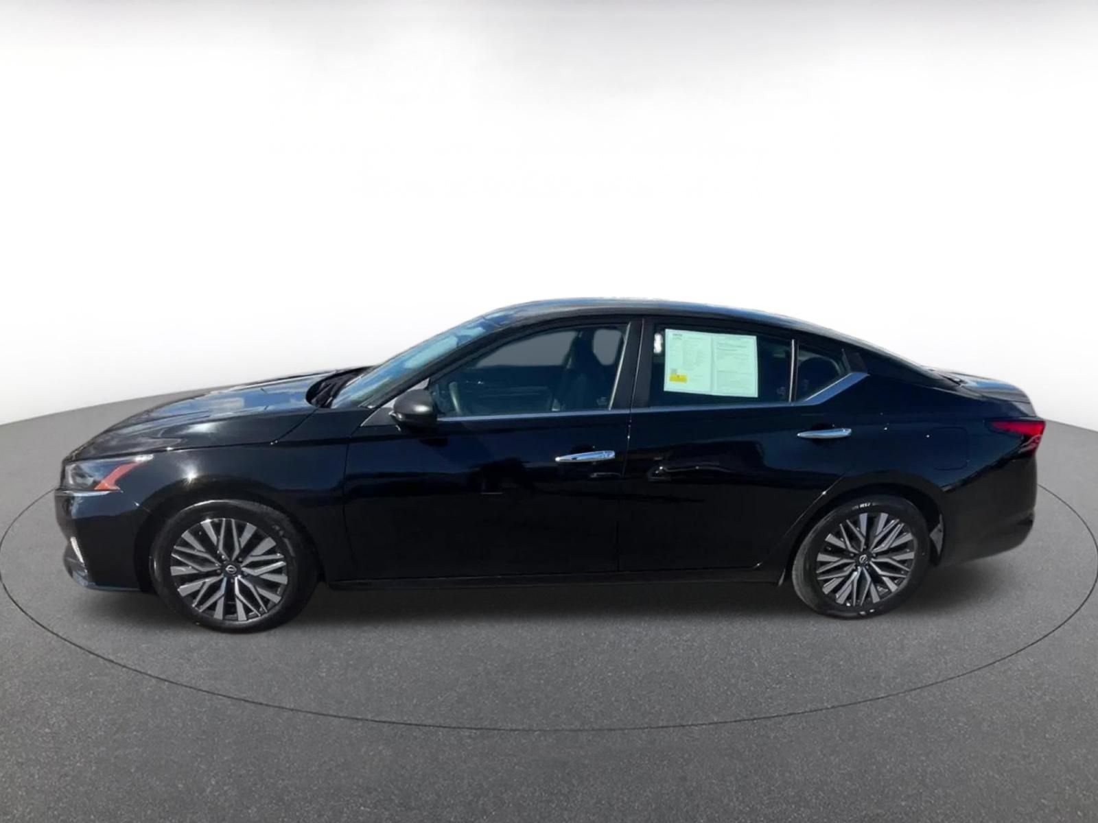 Thumbnail: 2024 Nissan Altima - 9