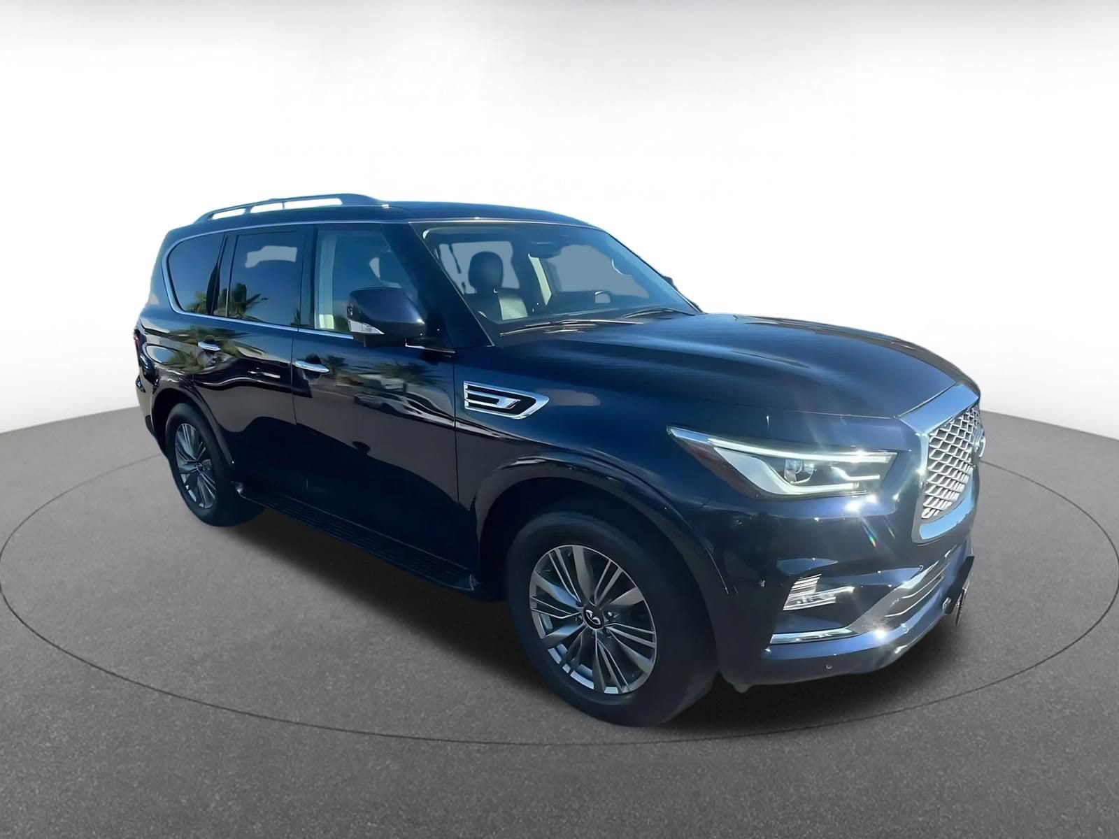 Thumbnail: 2022 INFINITI QX80 - 2