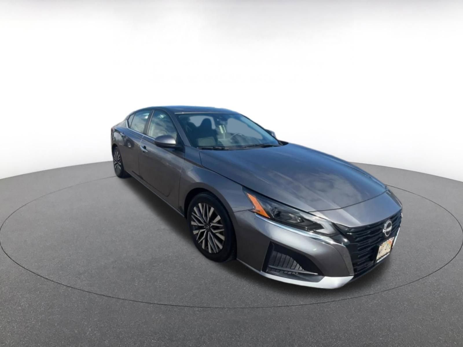 Thumbnail: 2023 Nissan Altima - 3