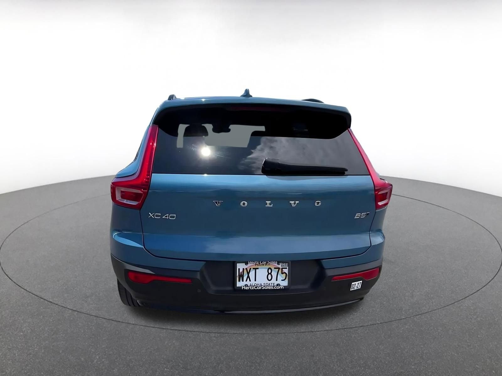 Thumbnail: 2024 Volvo XC40 - 12