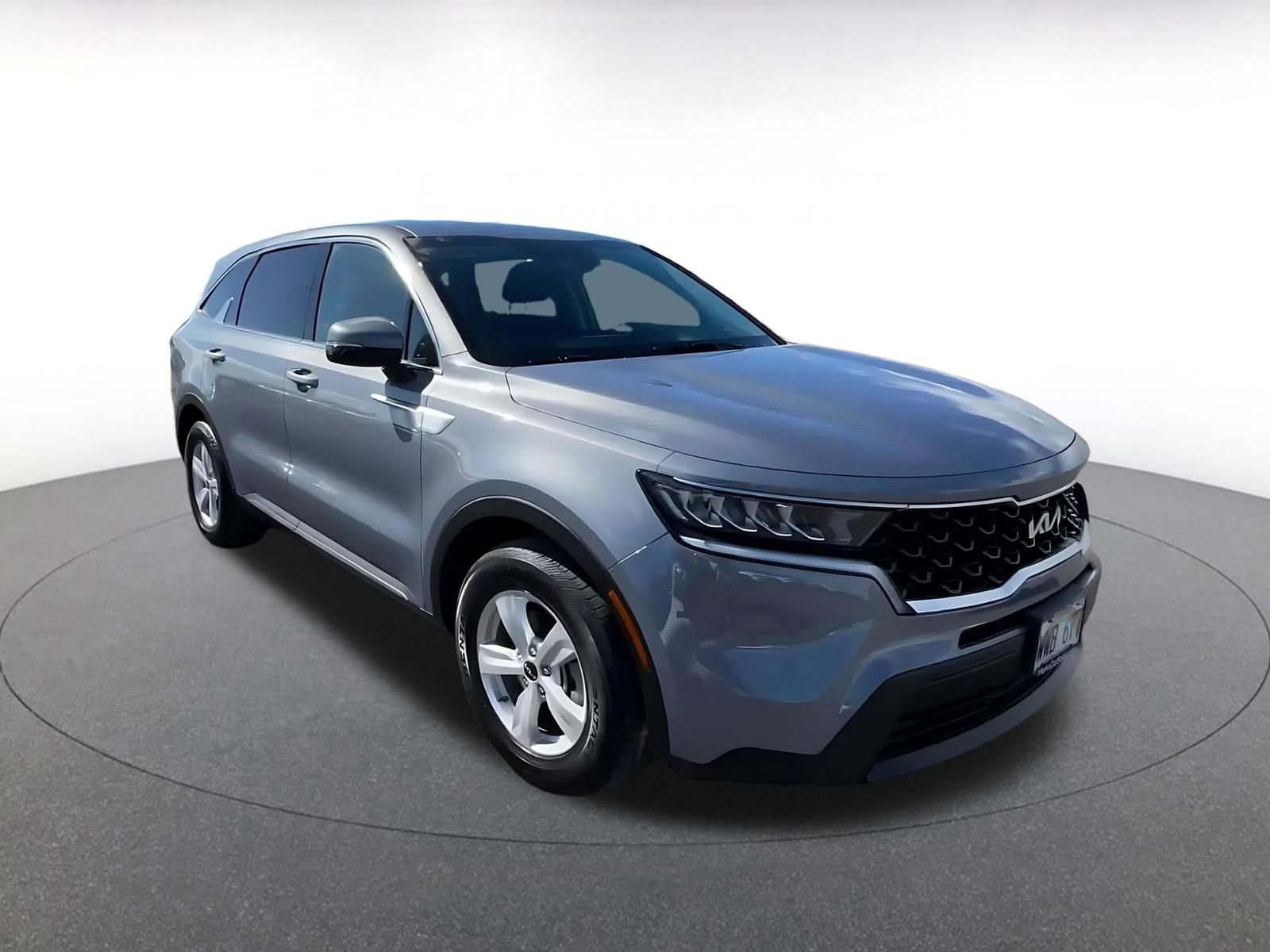 Thumbnail: 2023 Kia Sorento - 3