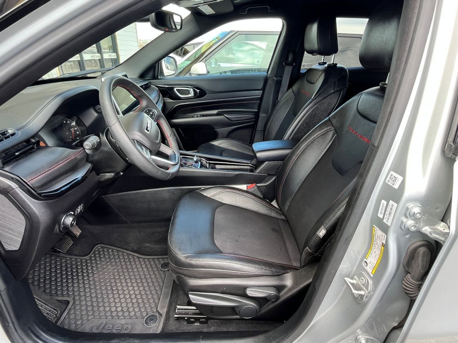 Thumbnail: 2025 Jeep Compass - 28