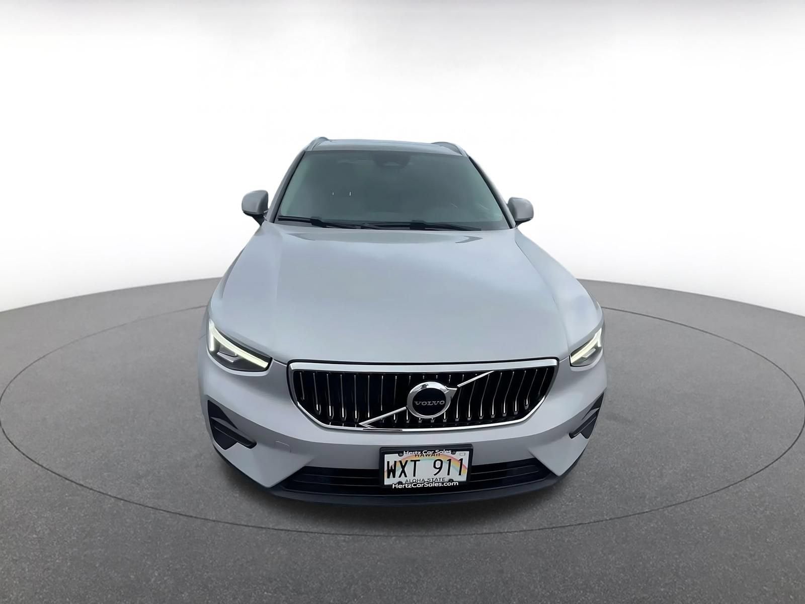 Thumbnail: 2024 Volvo XC40 - 4