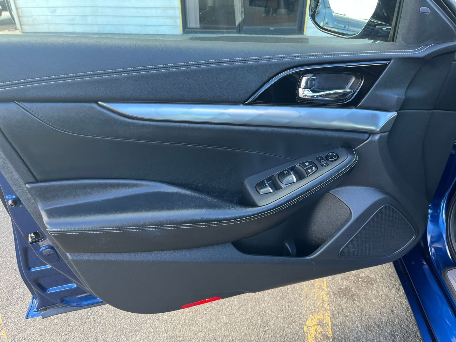 Thumbnail: 2023 Nissan Maxima - 20