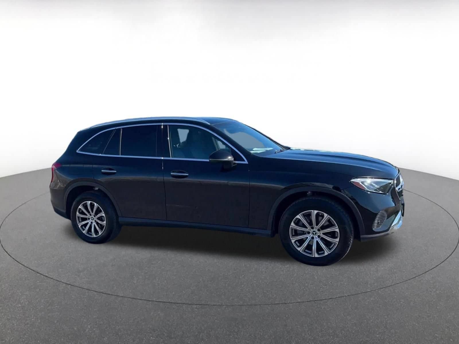 Thumbnail: 2024 Mercedes-Benz GLC - 2