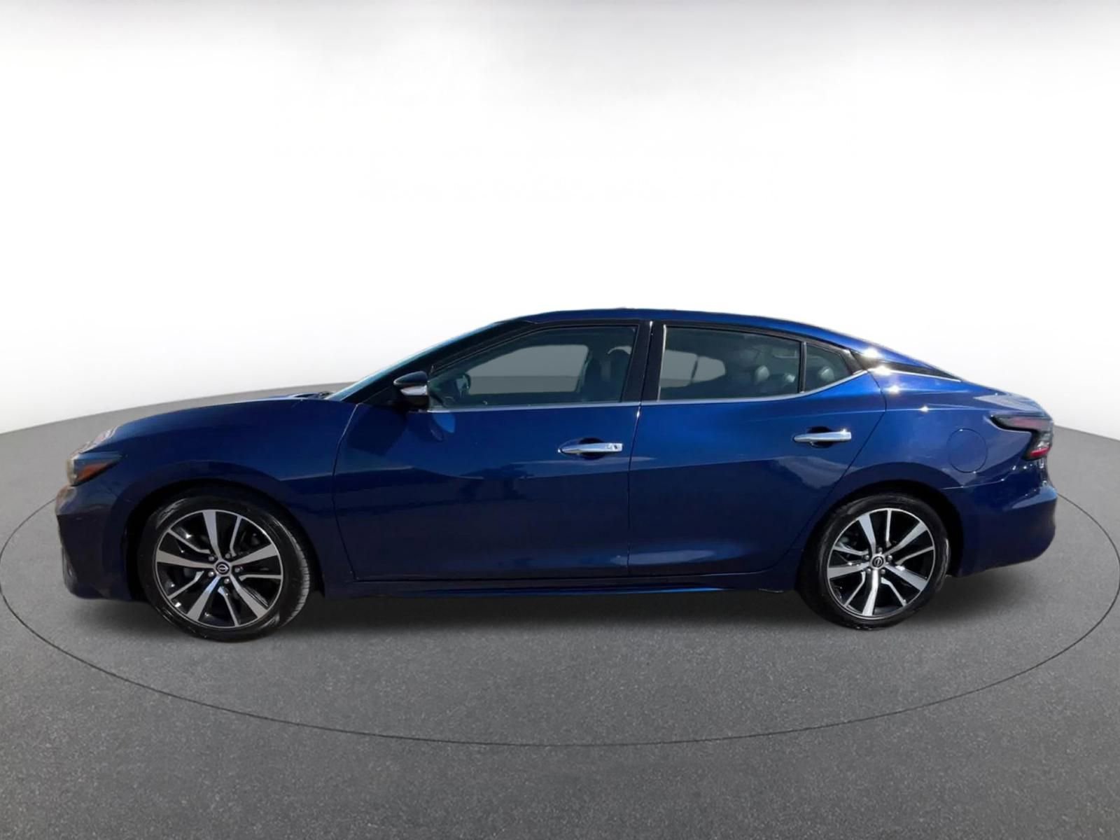 Thumbnail: 2023 Nissan Maxima - 9