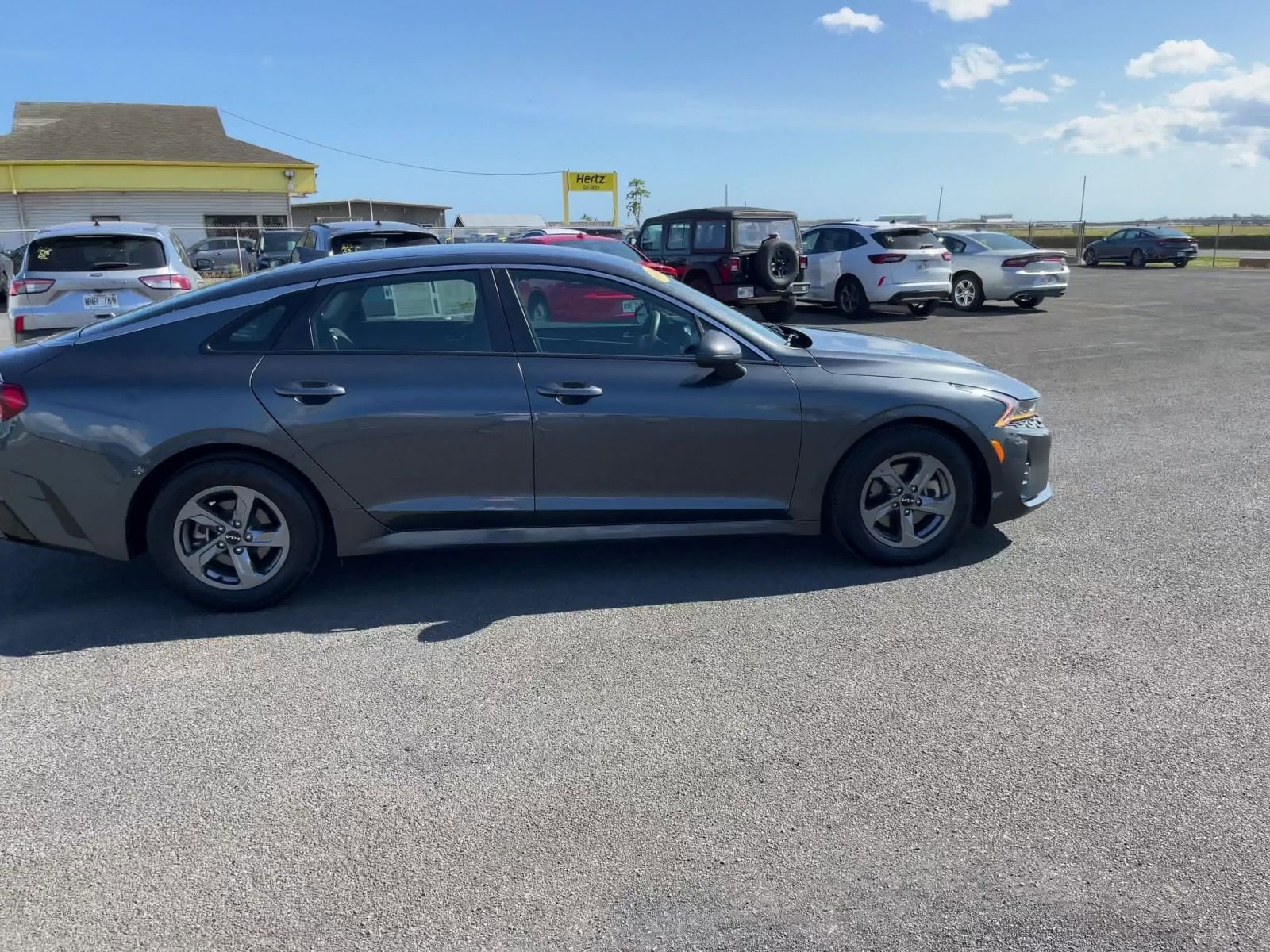 Thumbnail: 2023 Kia K5 - 16