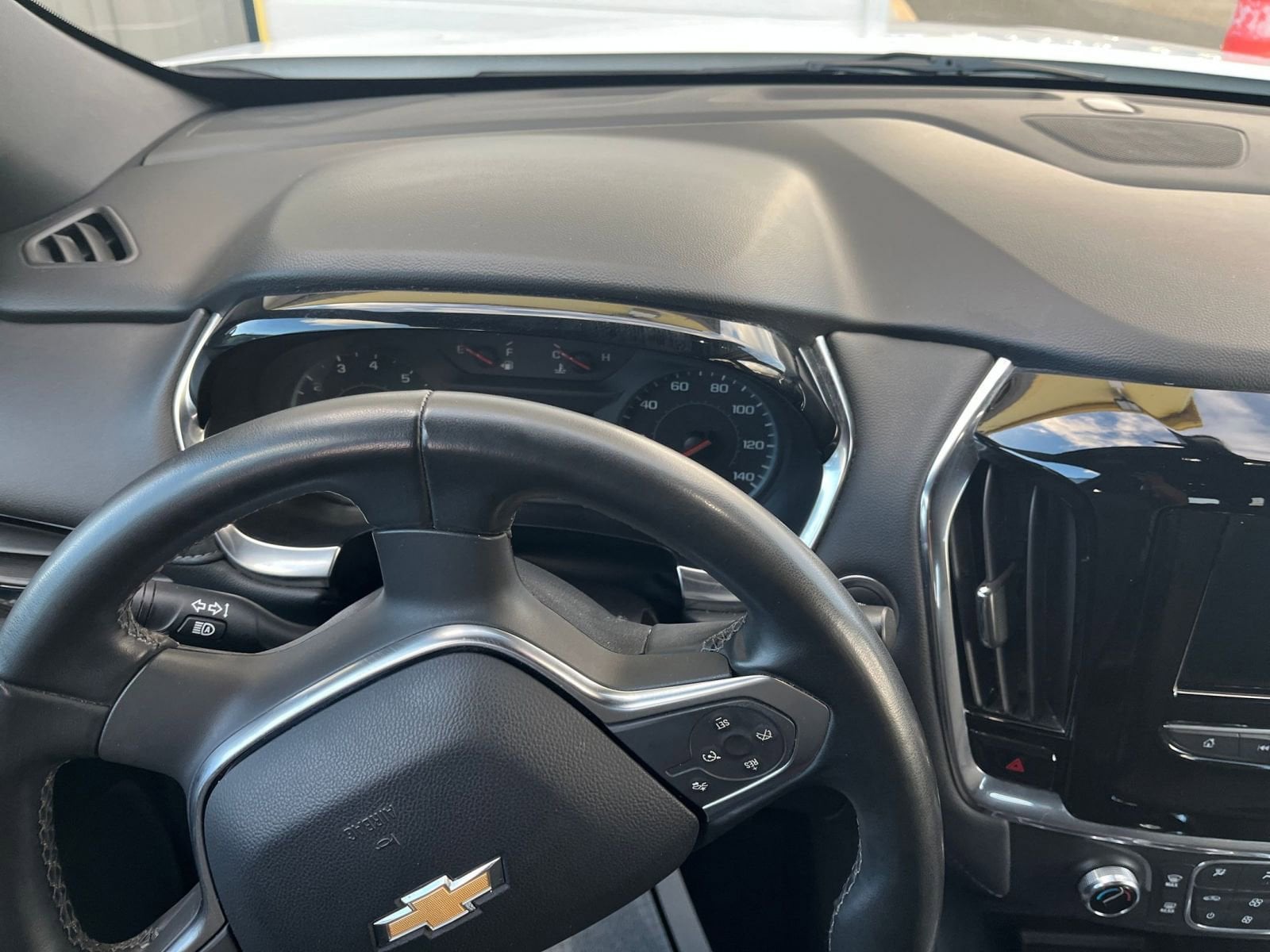 Thumbnail: 2023 Chevrolet Traverse - 33