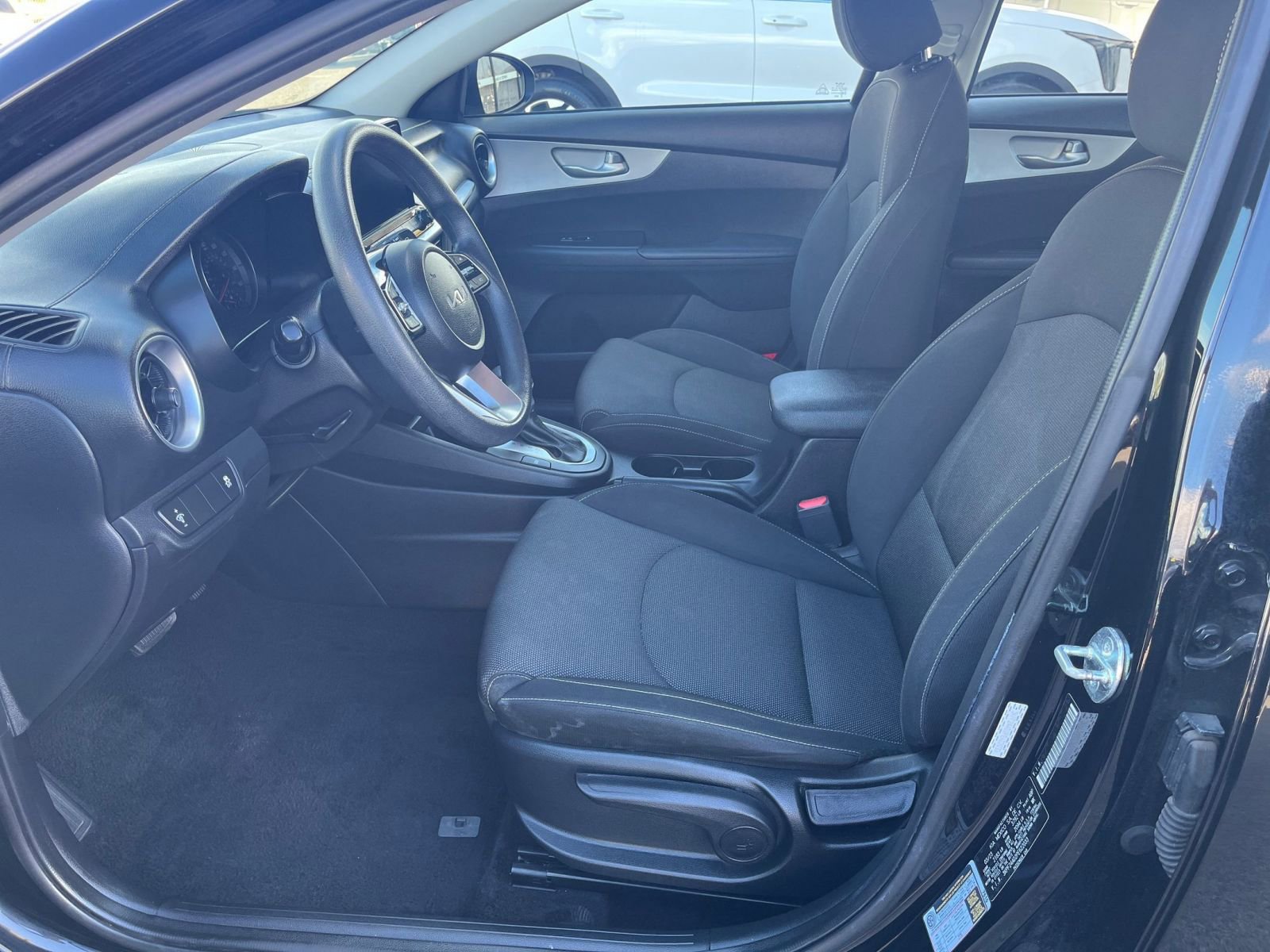 Thumbnail: 2023 Kia Forte - 24