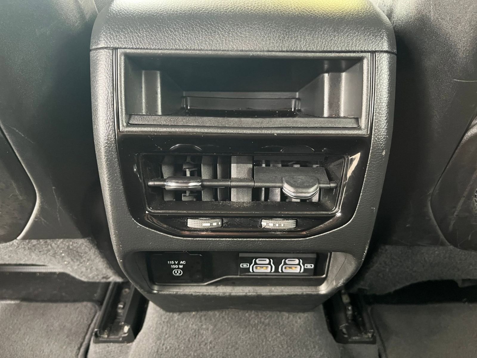 Thumbnail: 2023 Jeep Grand Cherokee - 24