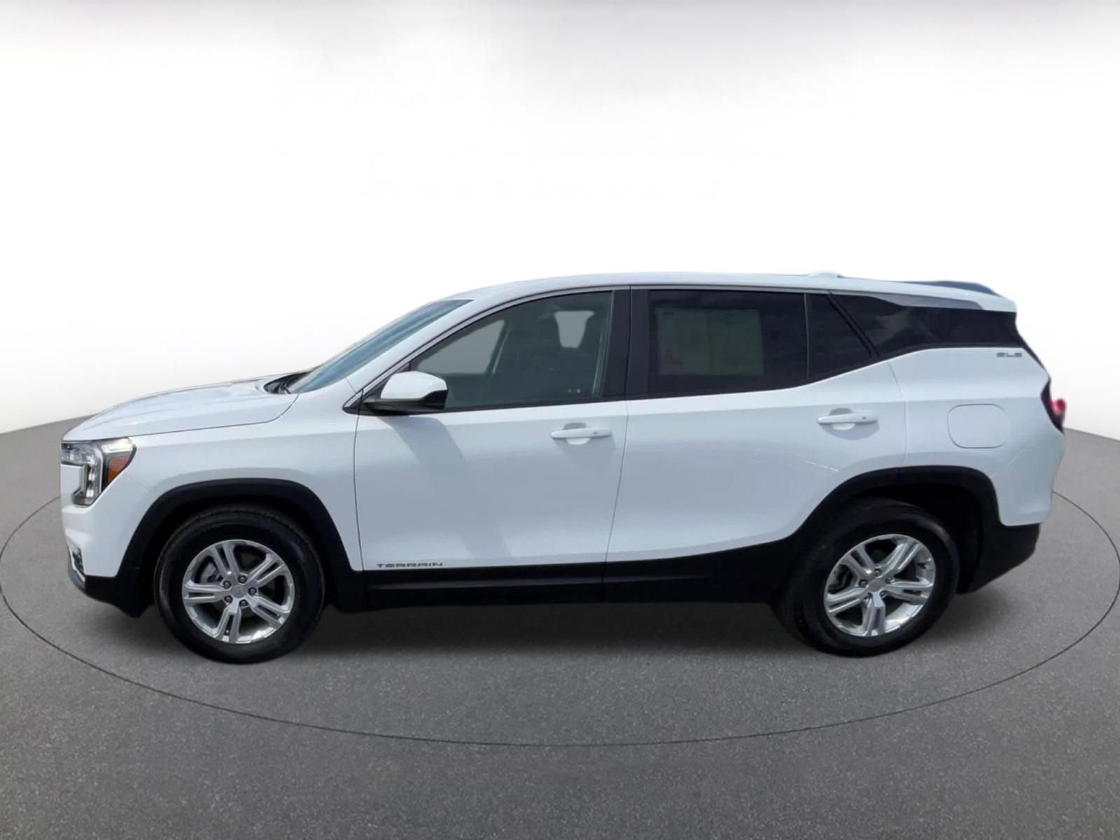 Thumbnail: 2024 GMC Terrain - 9