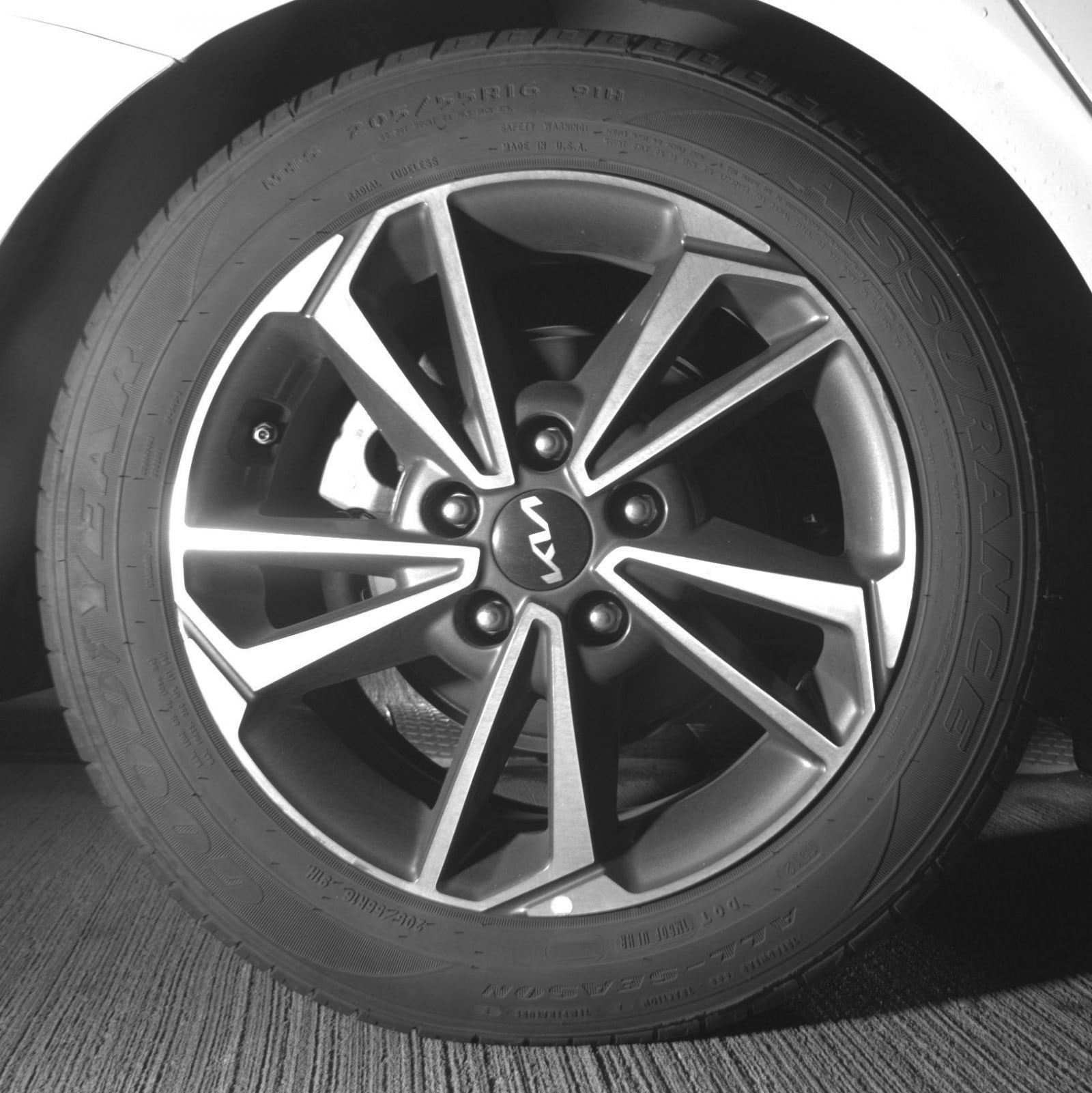 Thumbnail: 2024 Kia Forte - 24