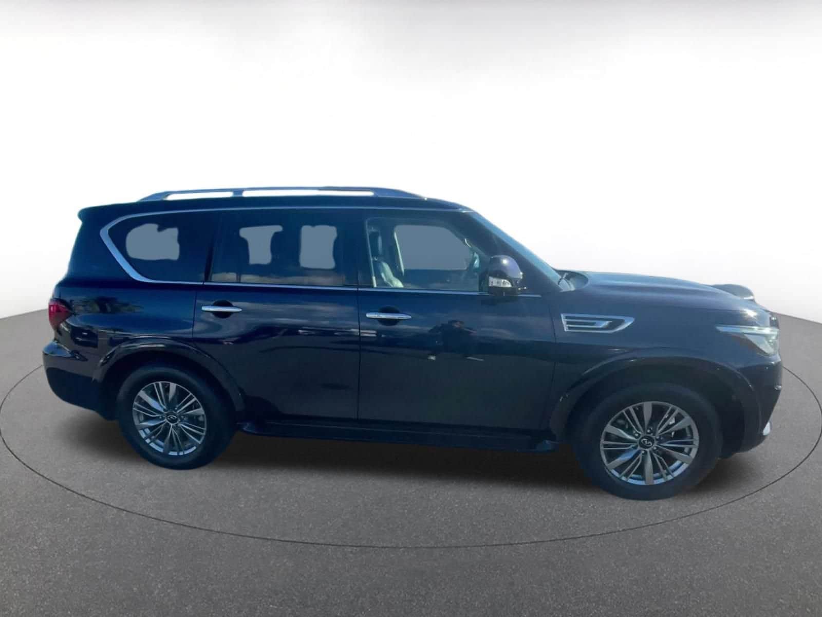 Thumbnail: 2022 INFINITI QX80 - 13