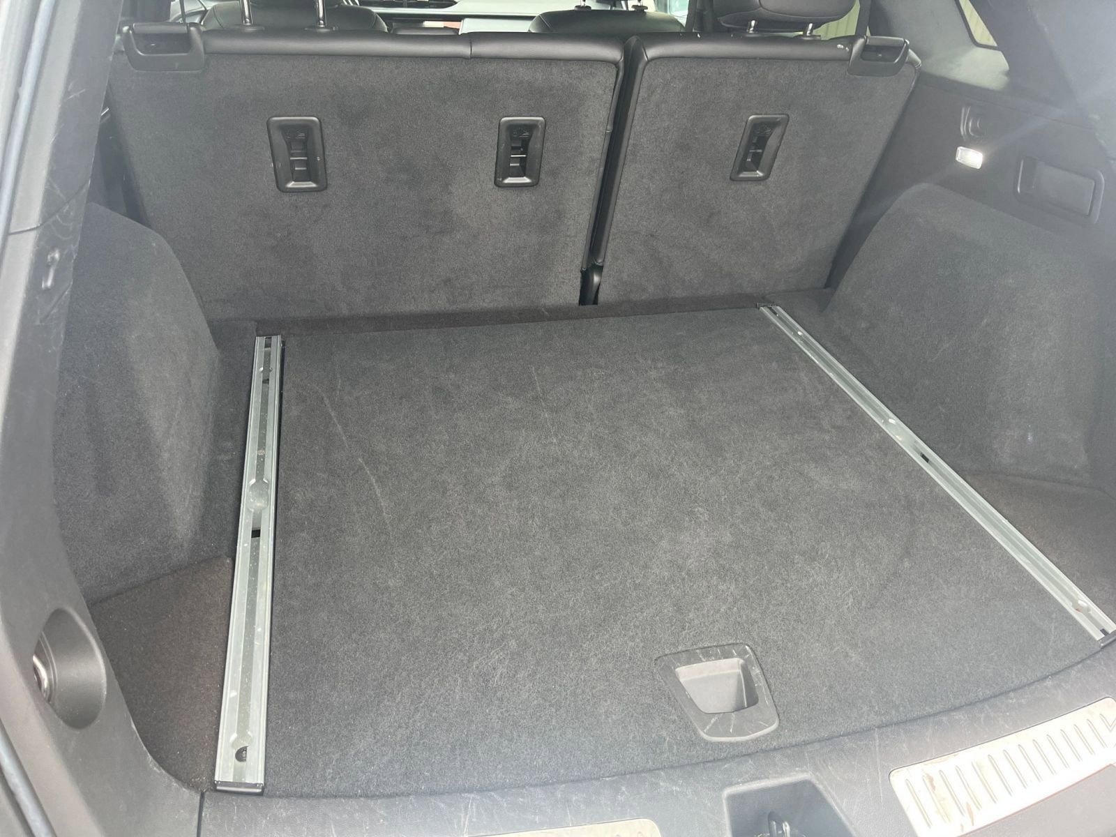 Thumbnail: 2023 Cadillac XT5 - 32