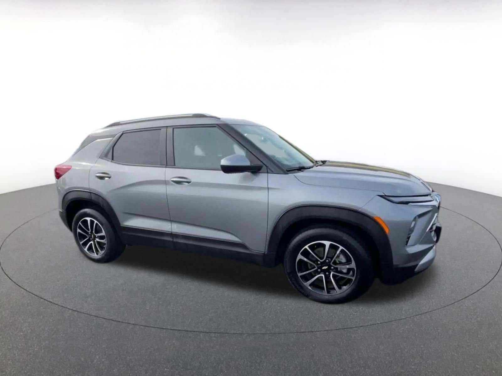 Thumbnail: 2025 Chevrolet TrailBlazer - 2