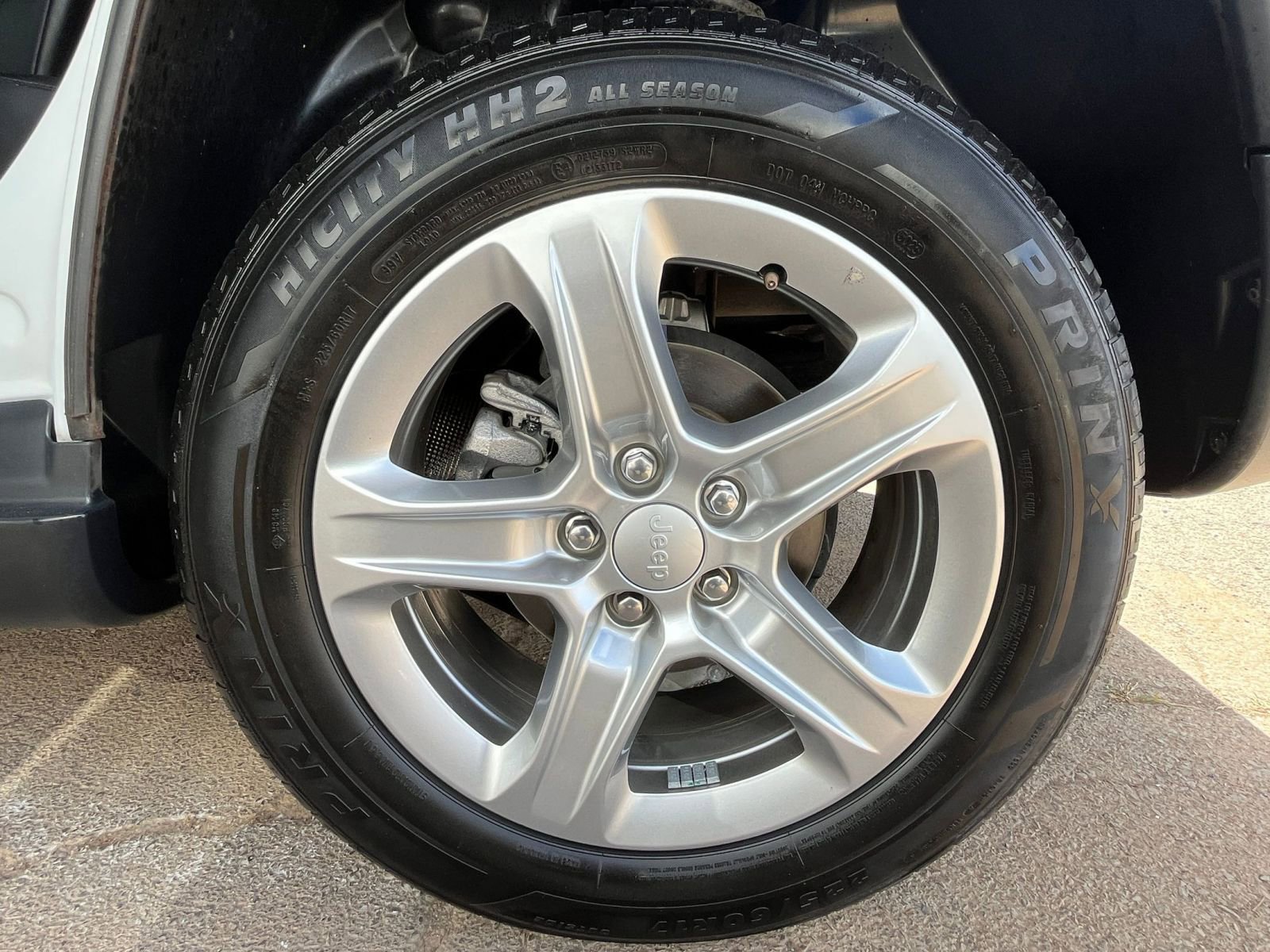 Thumbnail: 2023 Jeep Compass - 29