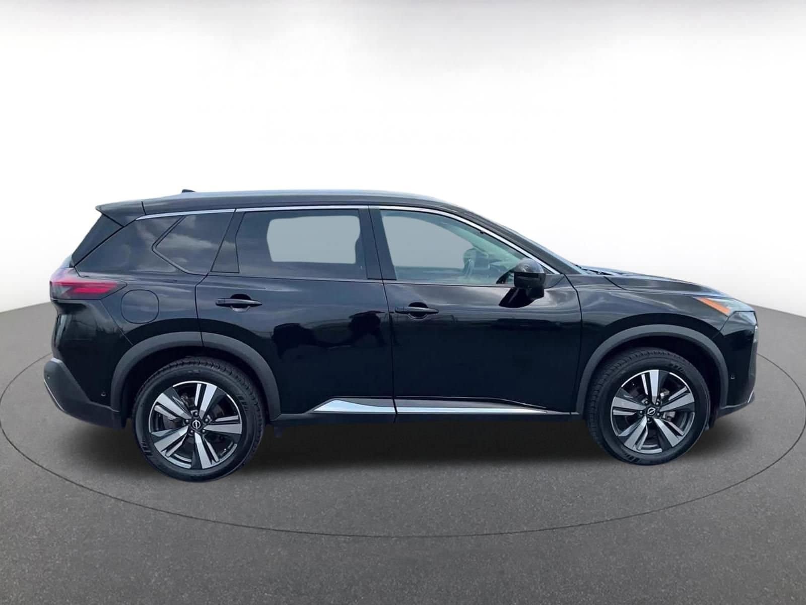 Thumbnail: 2023 Nissan Rogue - 16