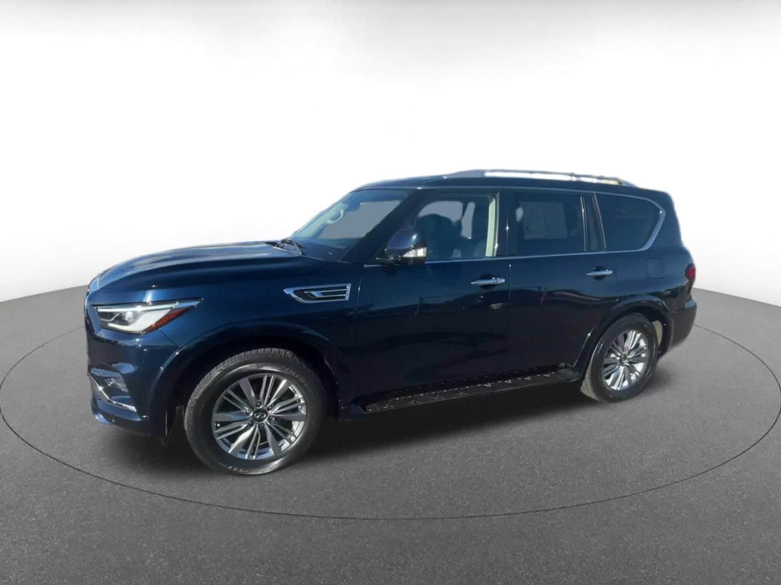 Thumbnail: 2022 INFINITI QX80 - 6
