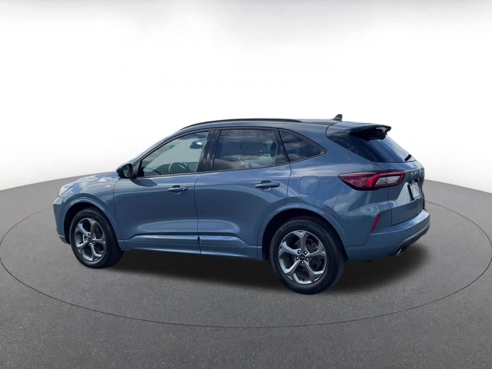 Thumbnail: 2023 Ford Escape - 10