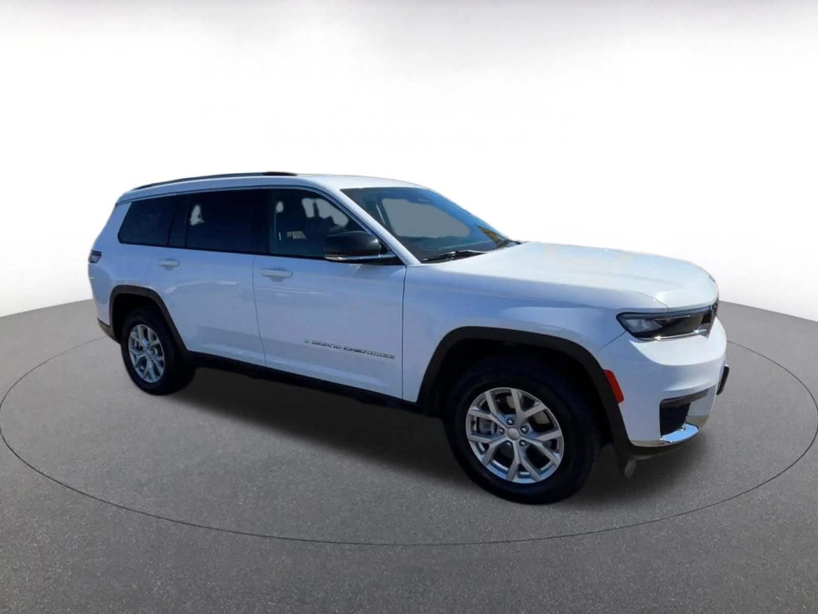 Thumbnail: 2023 Jeep Grand Cherokee - 2