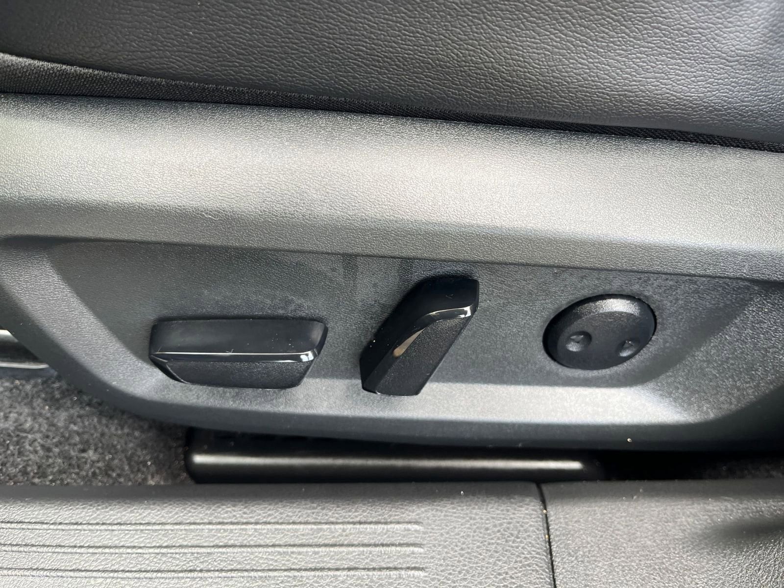 Thumbnail: 2023 Nissan Rogue - 23