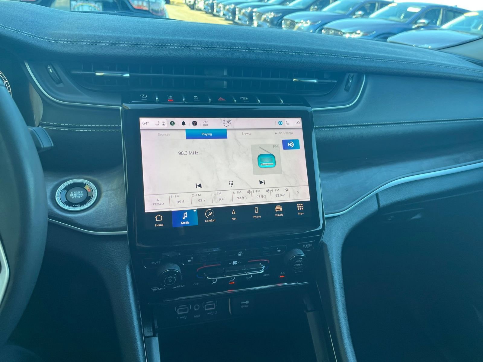 Thumbnail: 2023 Jeep Grand Cherokee - 18