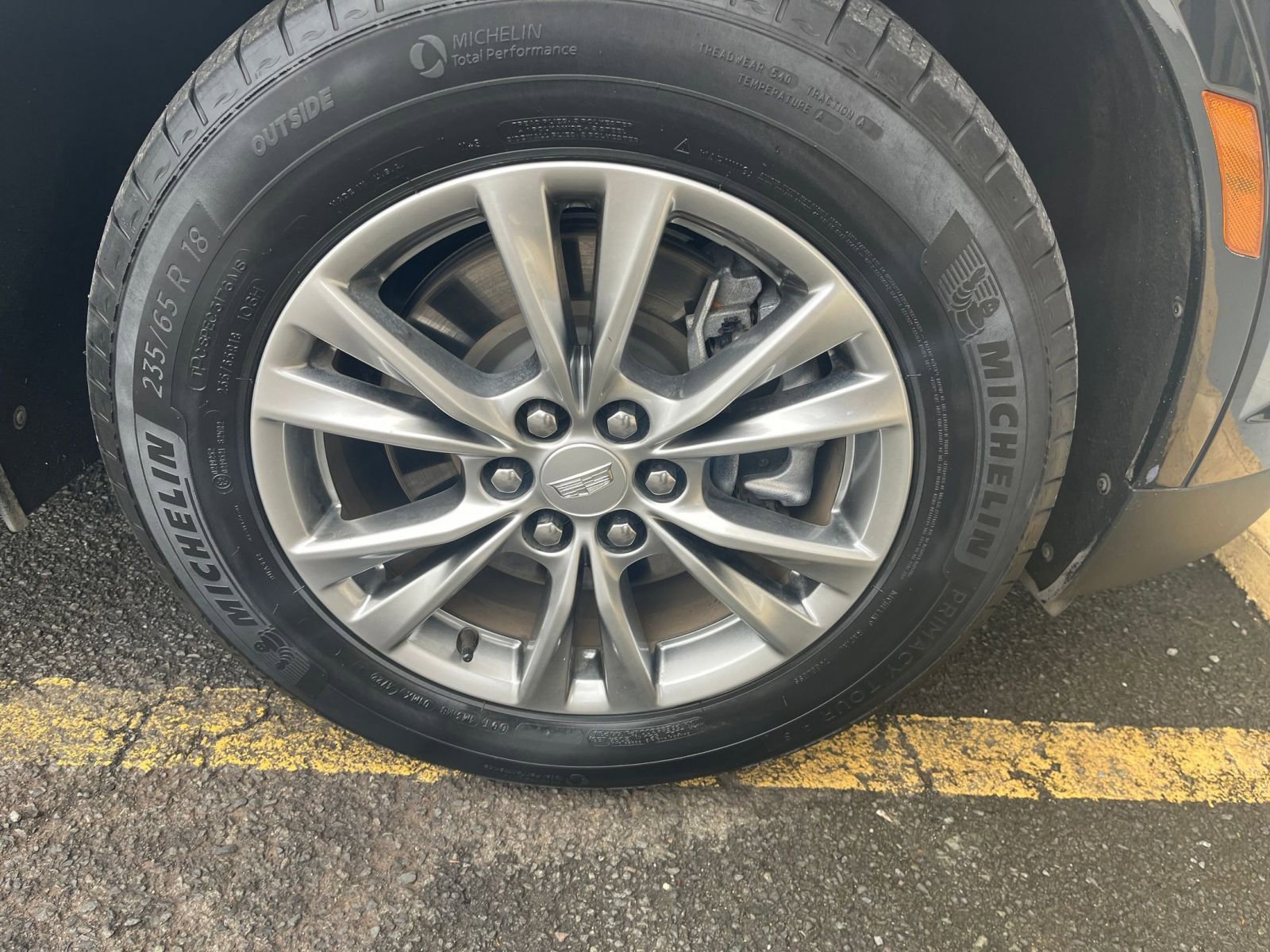 Thumbnail: 2023 Cadillac XT5 - 31