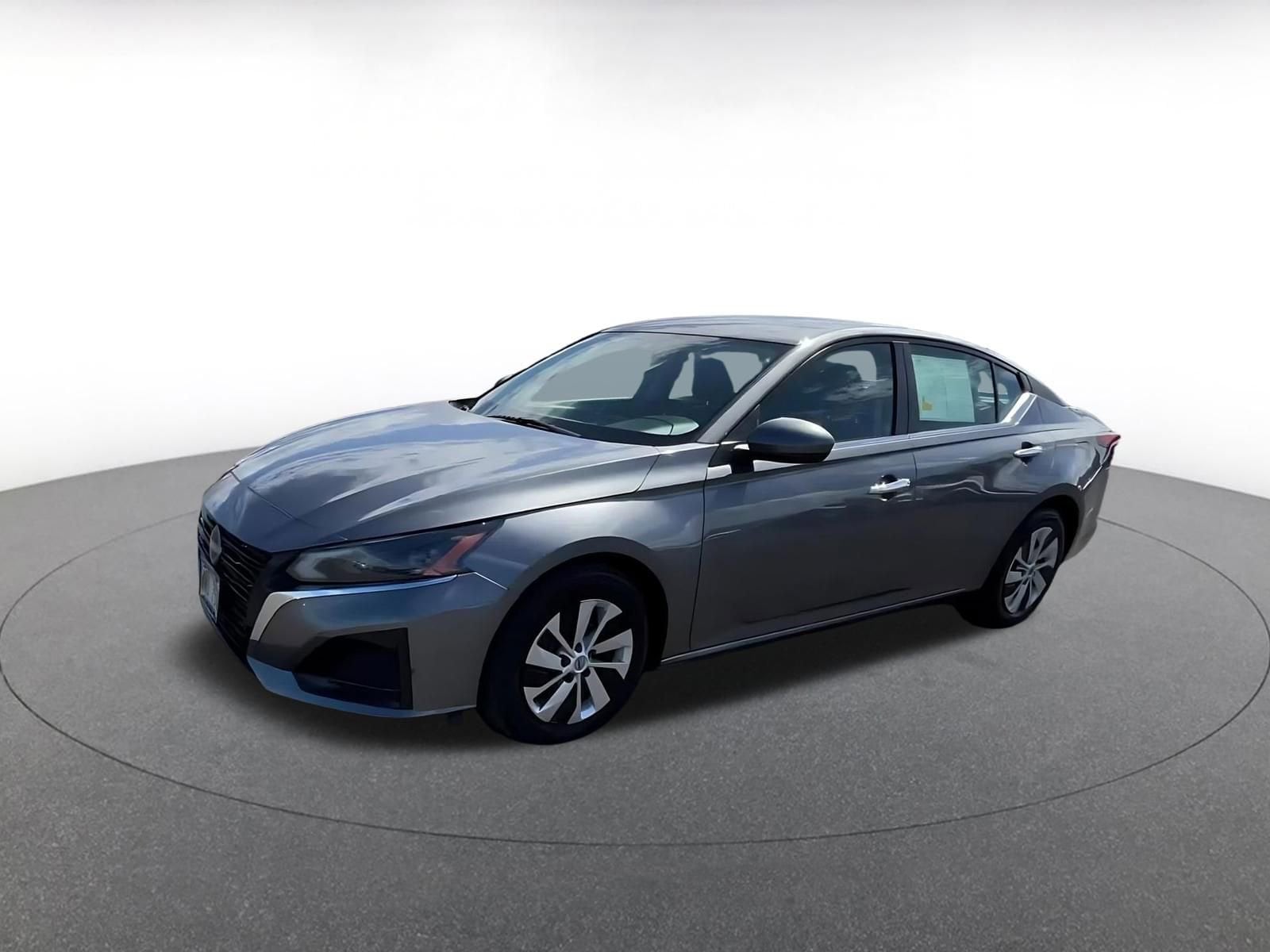 Thumbnail: 2023 Nissan Altima - 8