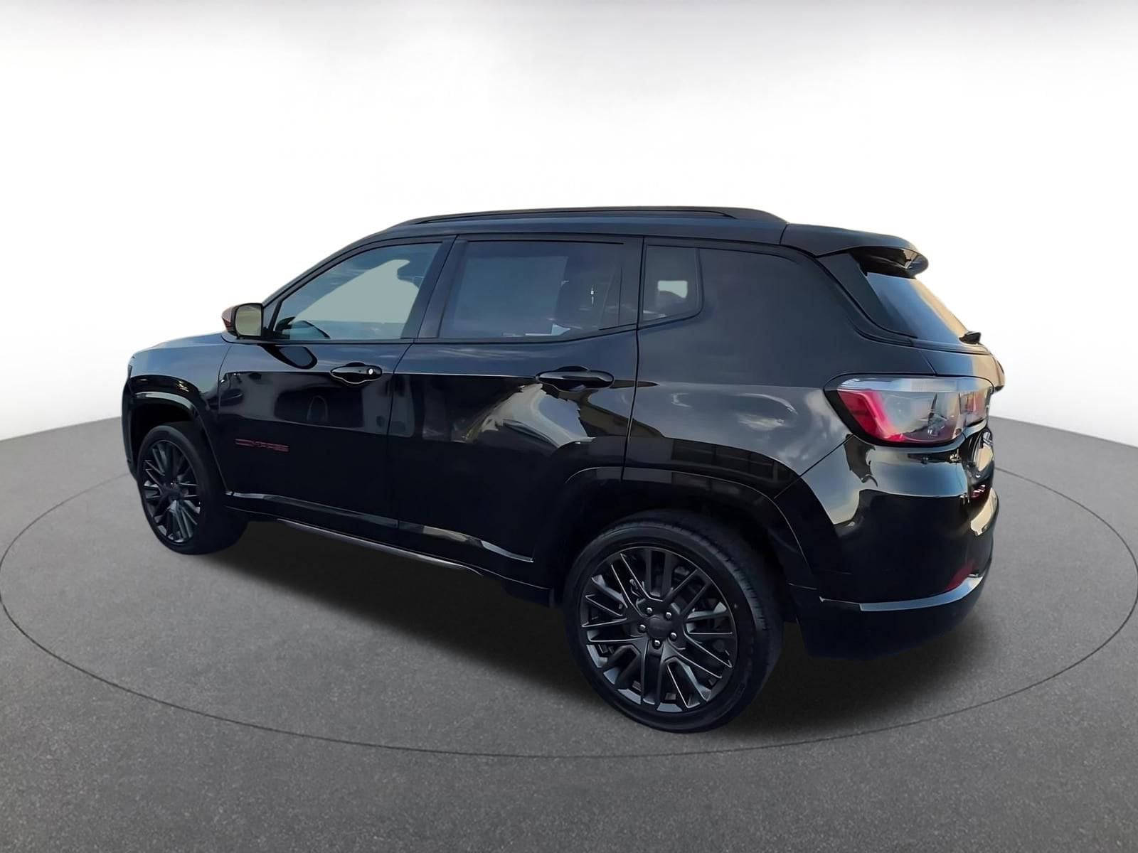 Thumbnail: 2023 Jeep Compass - 12