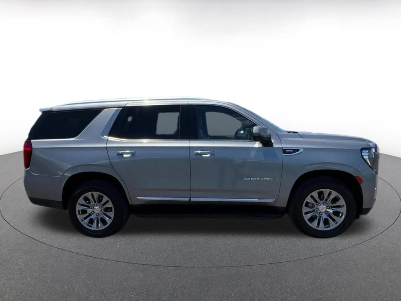 Thumbnail: 2023 GMC Yukon - 16