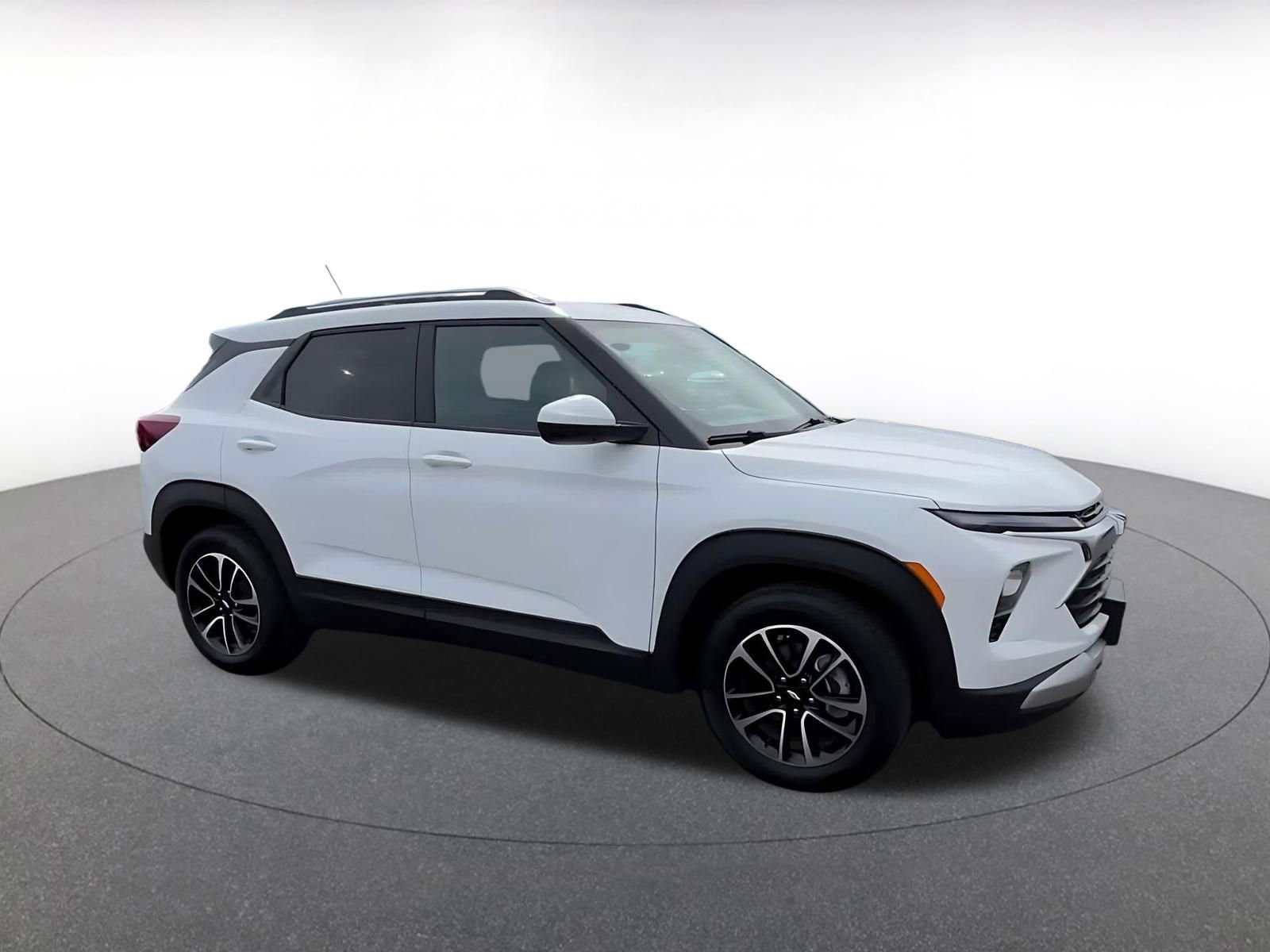 Thumbnail: 2025 Chevrolet TrailBlazer - 2