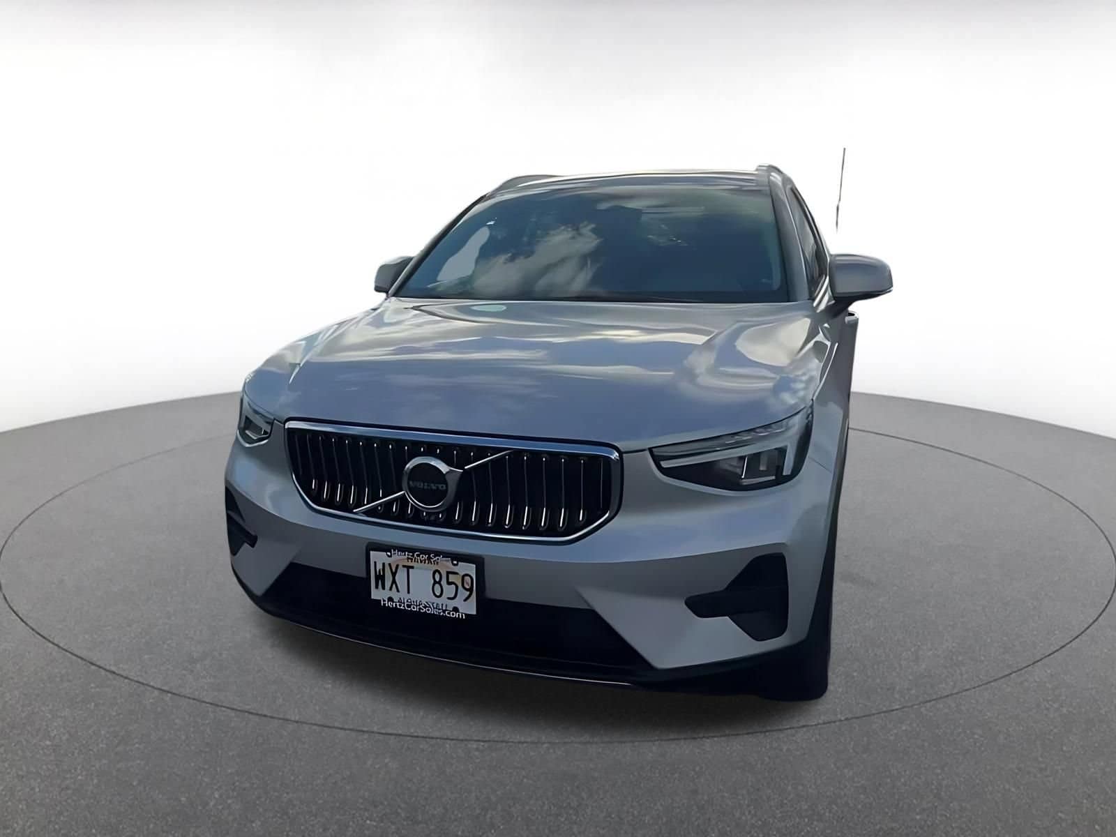 Thumbnail: 2024 Volvo XC40 - 6