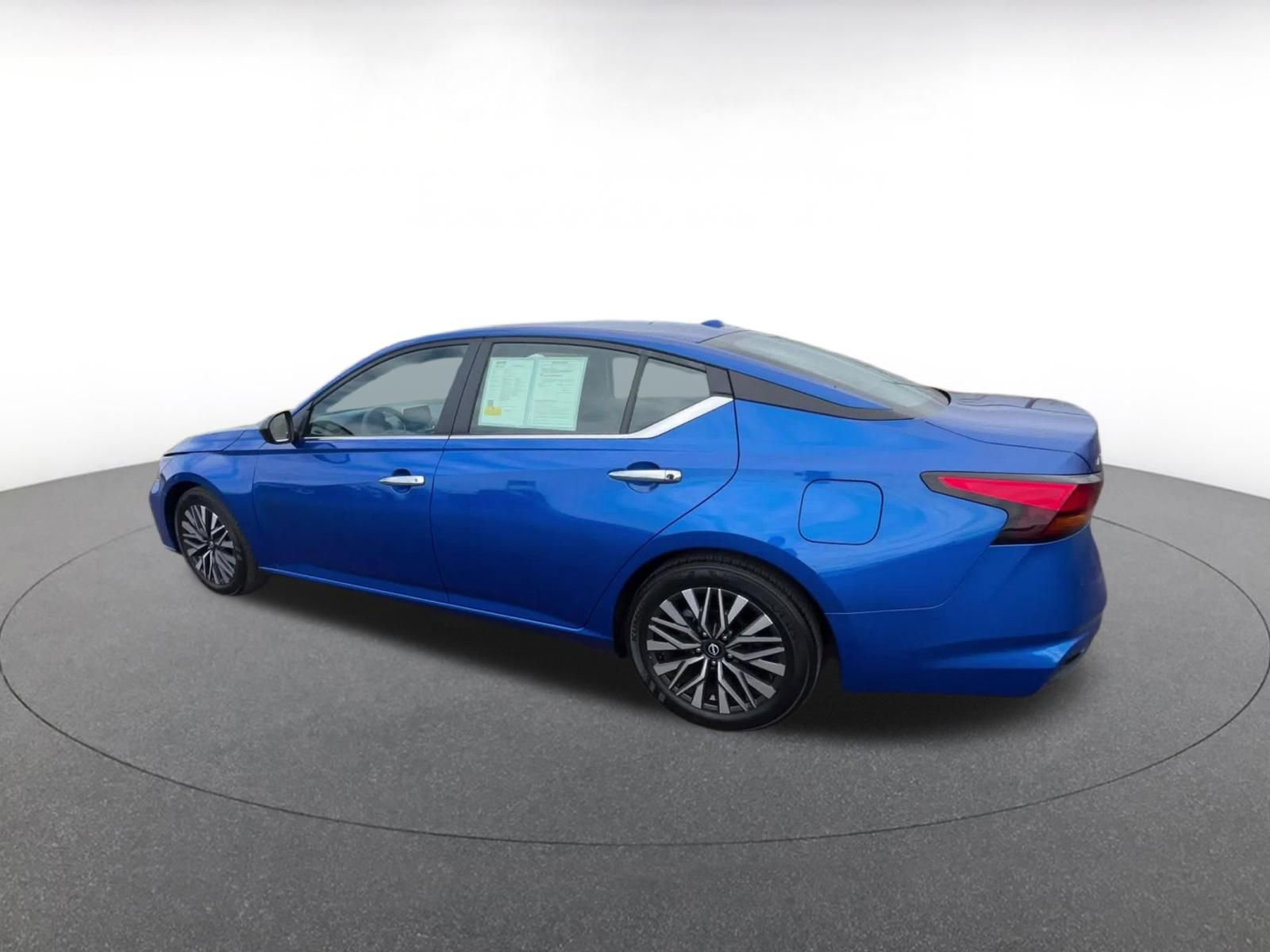 Thumbnail: 2025 Nissan Altima - 10