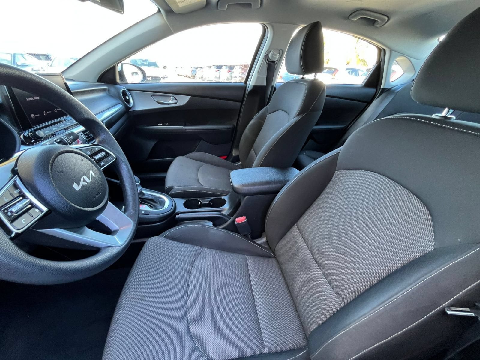Thumbnail: 2024 Kia Forte - 24