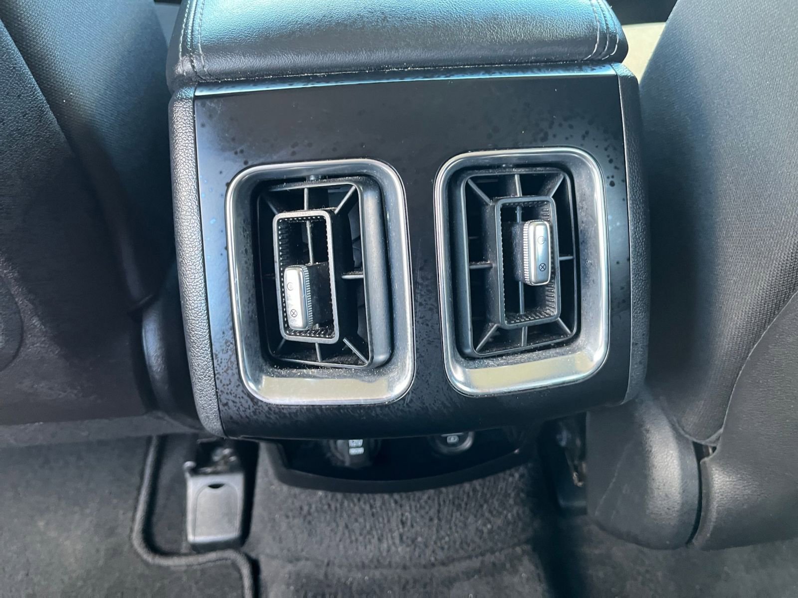 Thumbnail: 2023 Kia Sorento - 22