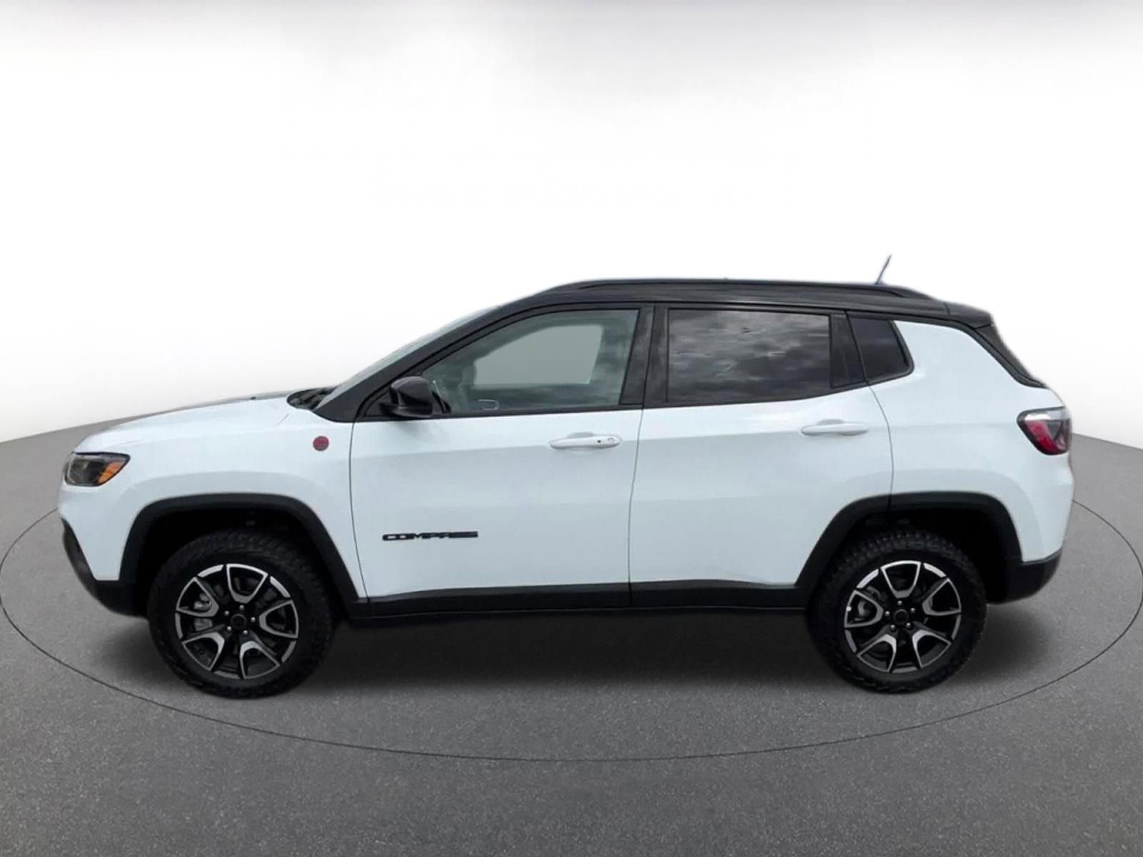 Thumbnail: 2025 Jeep Compass - 9